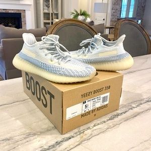 Adidas Yeezy Boost 350 v2 | men size 5.5